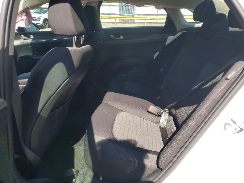 2026 KIA K5 lxs
