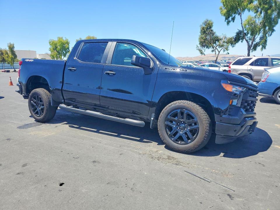 2026 Chevrolet Silverado K1500 Custom
