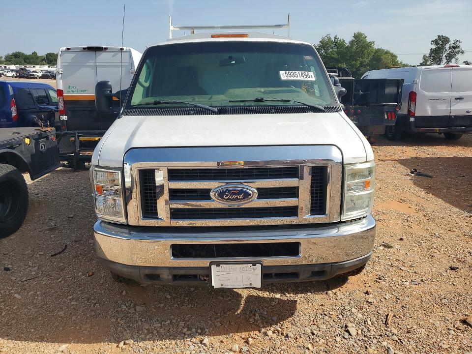 2010 Ford Econoline E350 Super Duty Cutaway Van