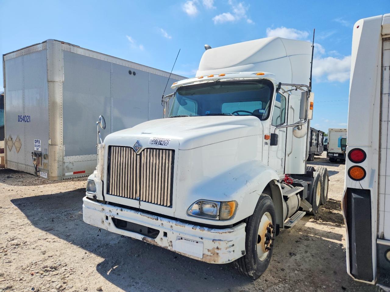 2006 International 9200I Semi Truck