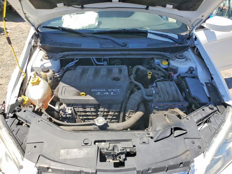 2013 Chrysler 200 lx