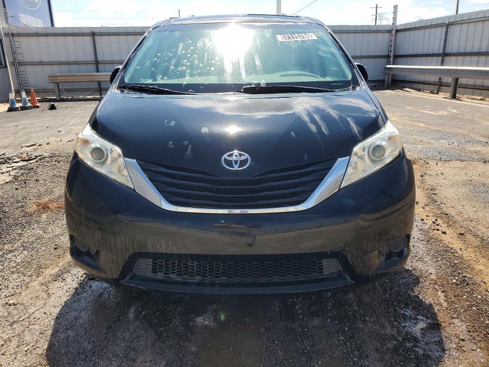 2014 Toyota Sienna le