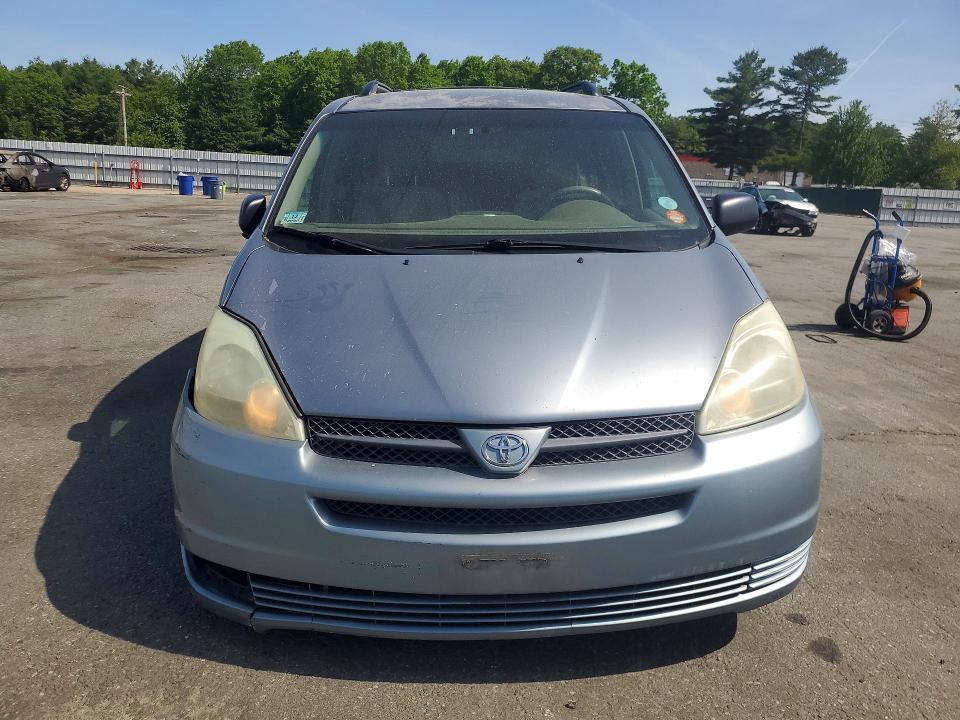 2004 Toyota Sienna le 7 Passenger