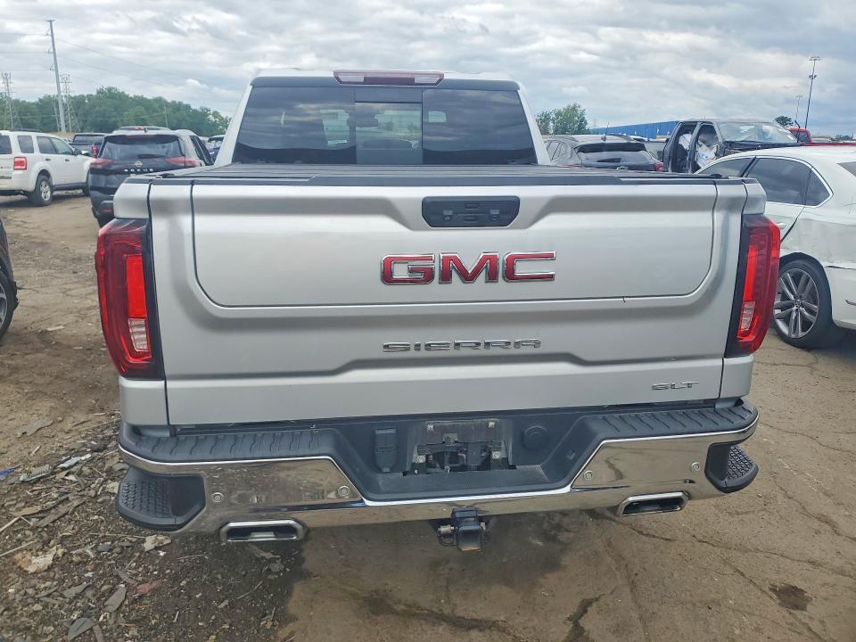 2022 GMC Sierra K1500 SLT