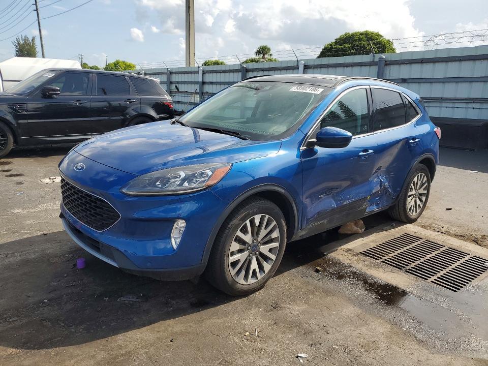 2022 Ford Escape Titanium