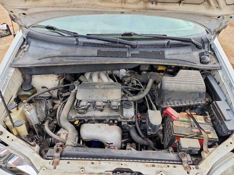 2000 Toyota Sienna le