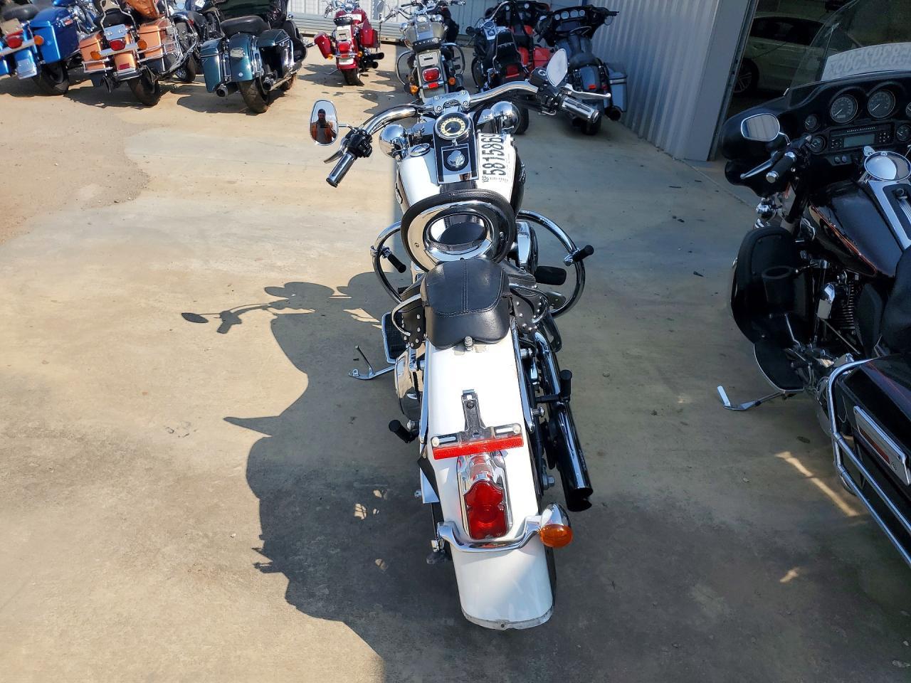 2005 Harley-Davidson Flstni
