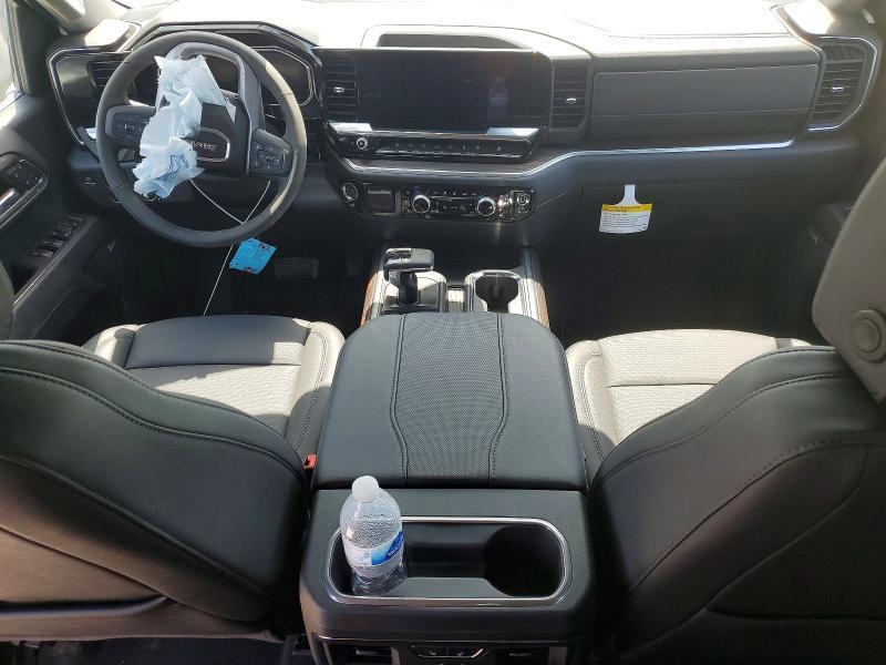 2026 GMC Sierra K1500 SLT