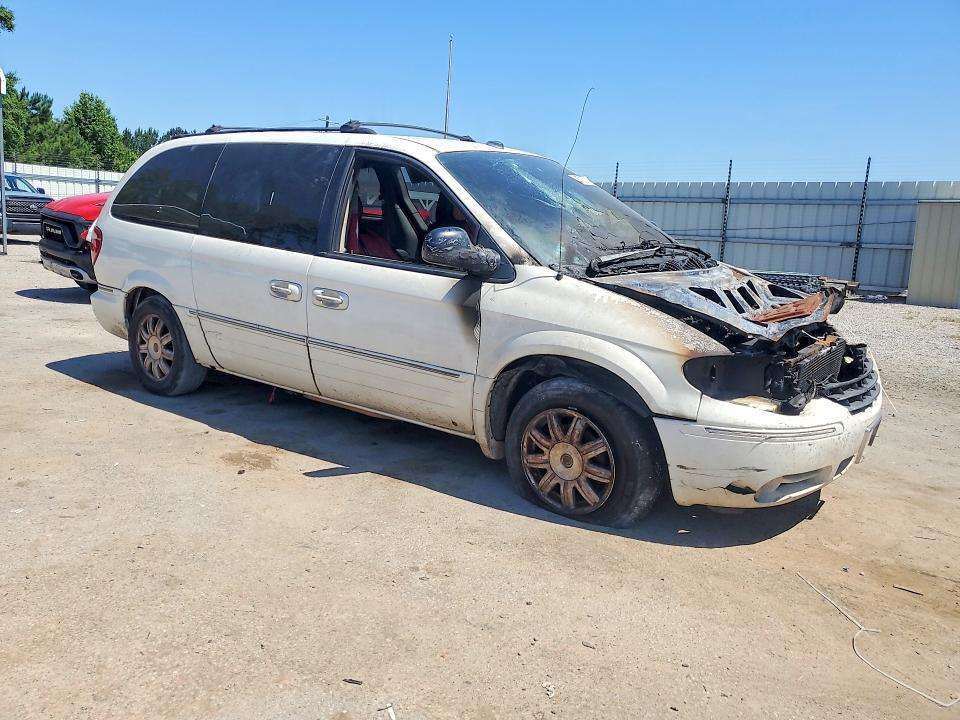 2005 Chrysler Town & Country Touring