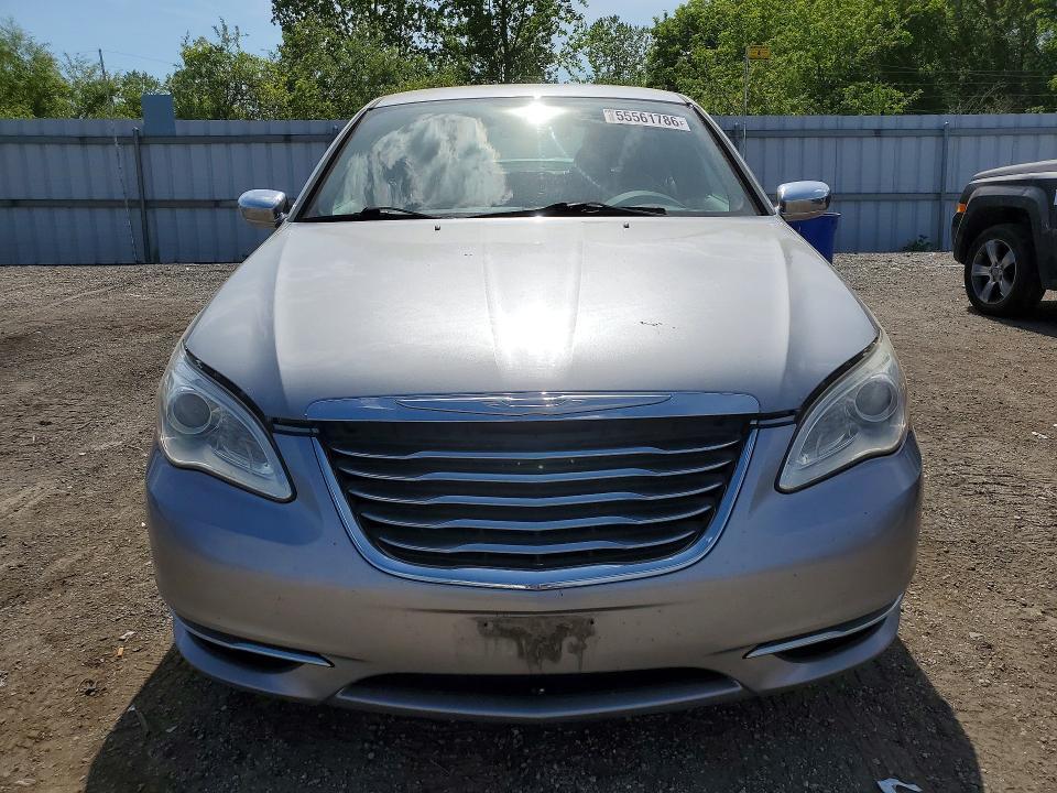 2013 Chrysler 200 Limited
