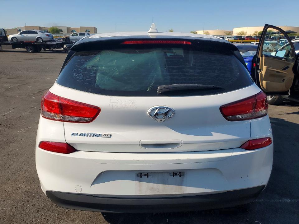 2018 Hyundai Elantra gt Base