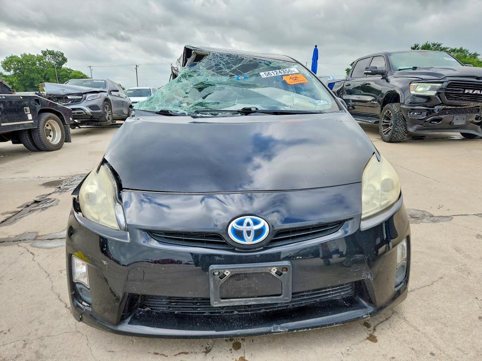 2010 Toyota Prius iii