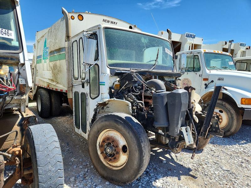 2004 Freightliner Medium Conventional FL70