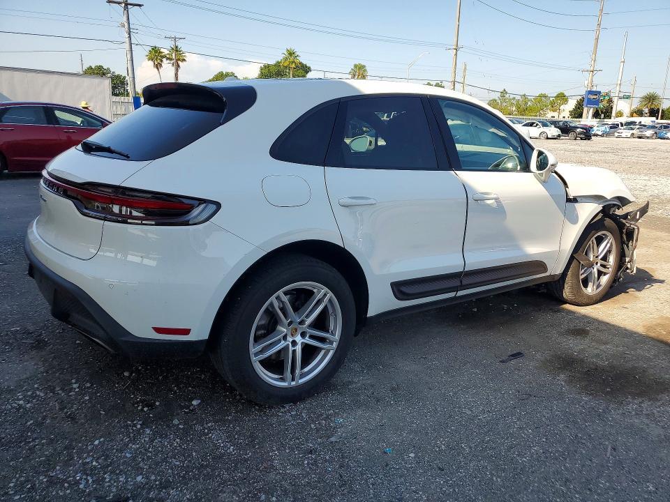 2024 Porsche Macan Base/t