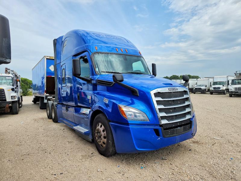 2019 Freightliner Cascadia 126