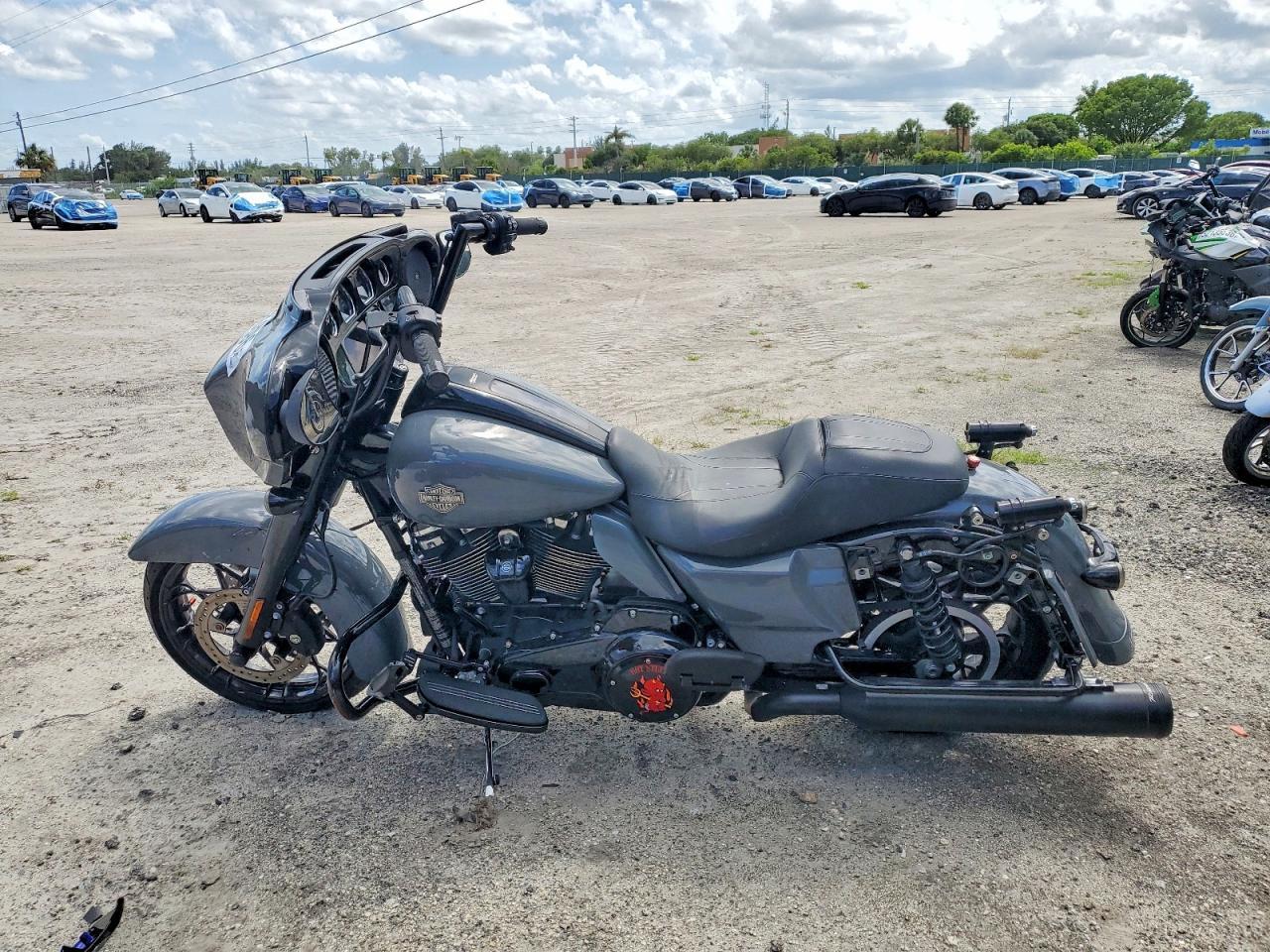 2022 Harley-Davidson Flhxs