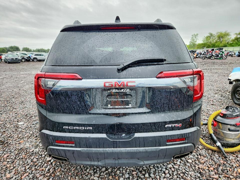2022 GMC Acadia AT4