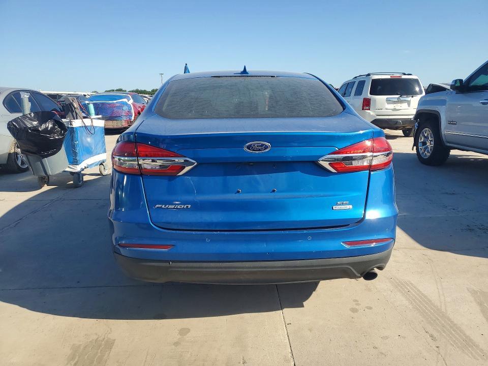 2020 Ford Fusion se