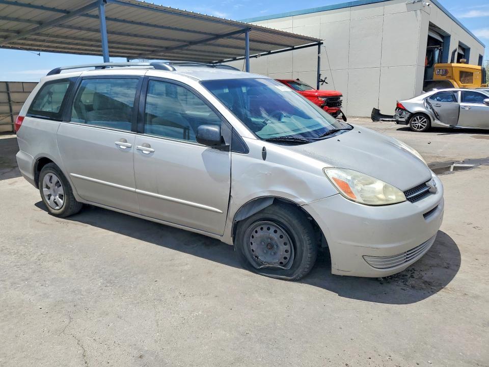 2005 Toyota Sienna ce 8 Passenger