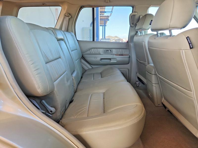2003 Infiniti QX4 Base