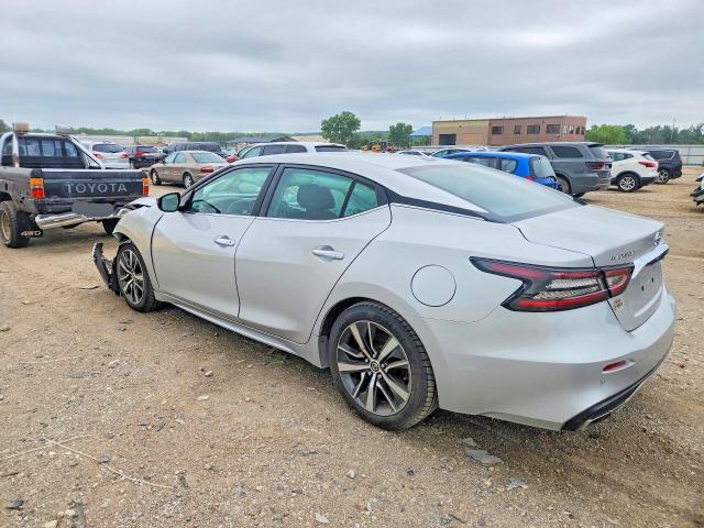 2020 Nissan Maxima s
