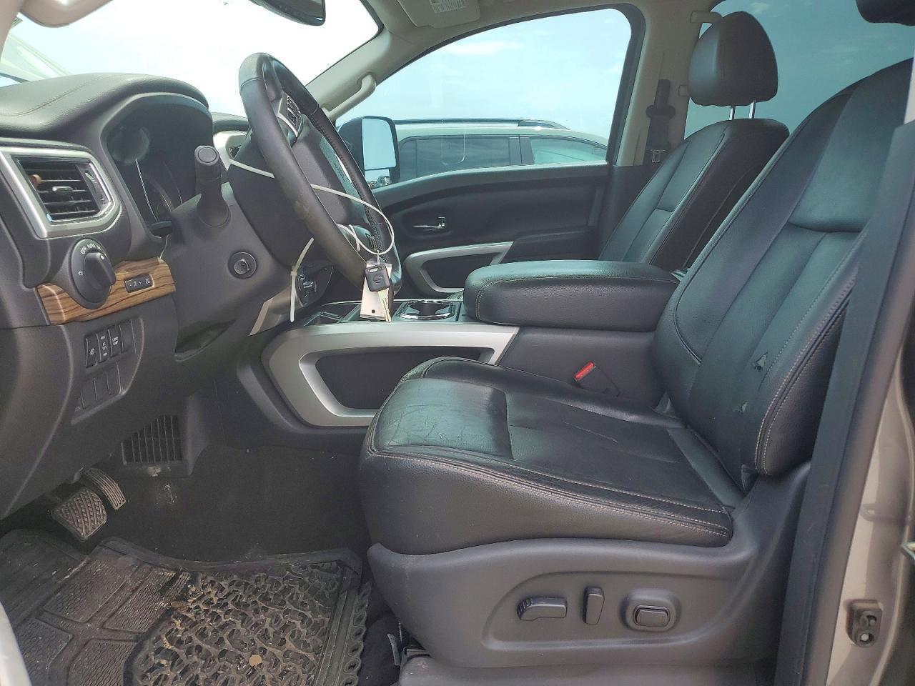2018 Nissan Titan SL
