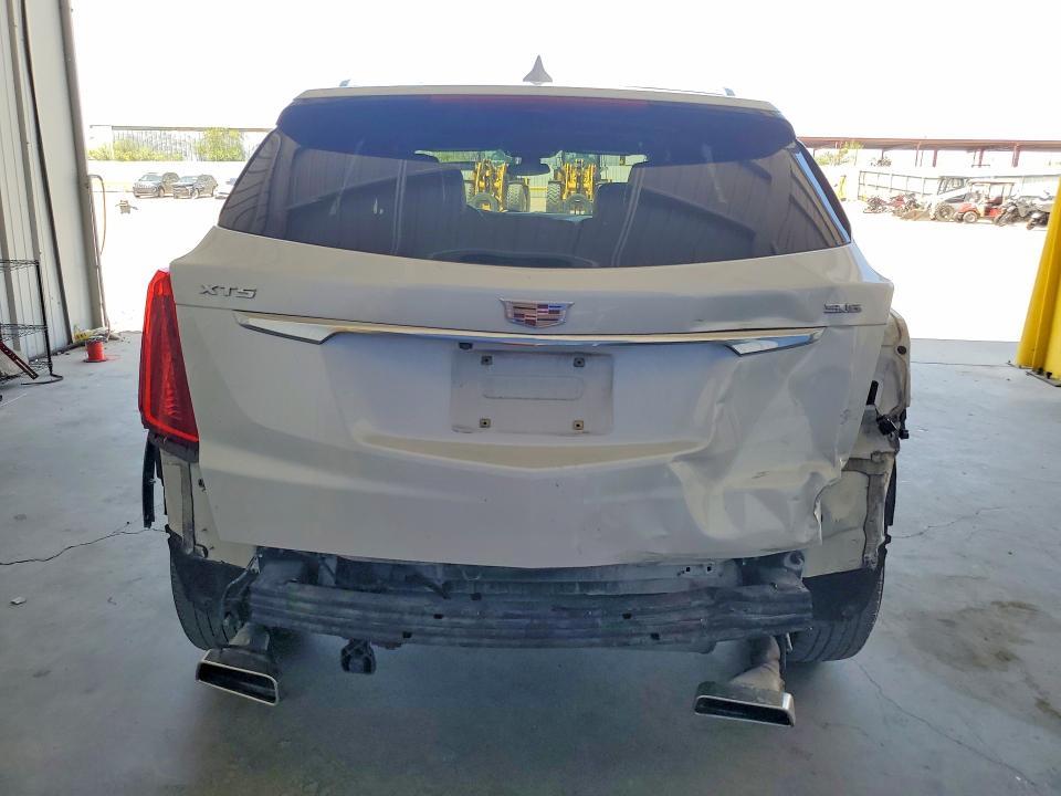 2018 Cadi XT5