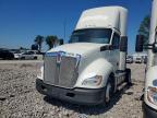 2017 Kenworth T680 Semi Truck