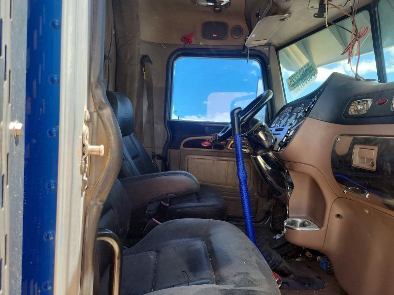 2014 Peterbilt 389 Semi Truck