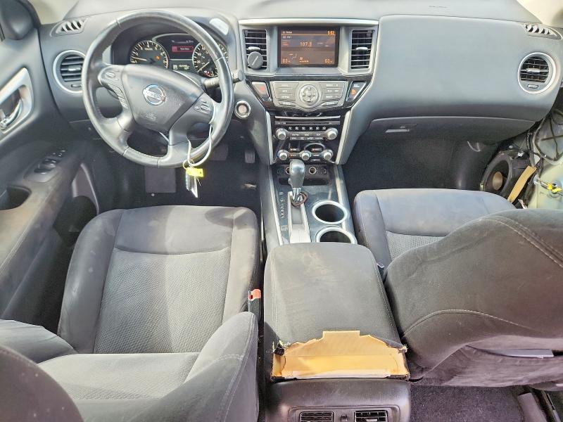 2015 Nissan Pathfinder sv