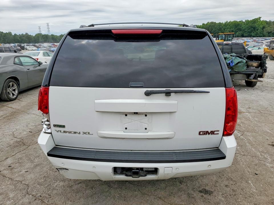 2011 GMC Yukon xl C1500 slt