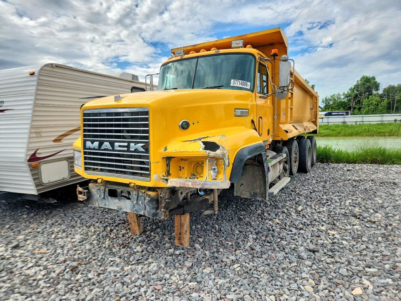 1998 Mack CL713 Dump Truck
