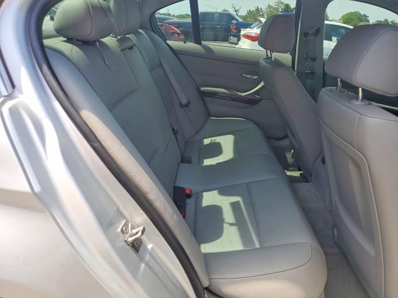 2011 BMW 228 i