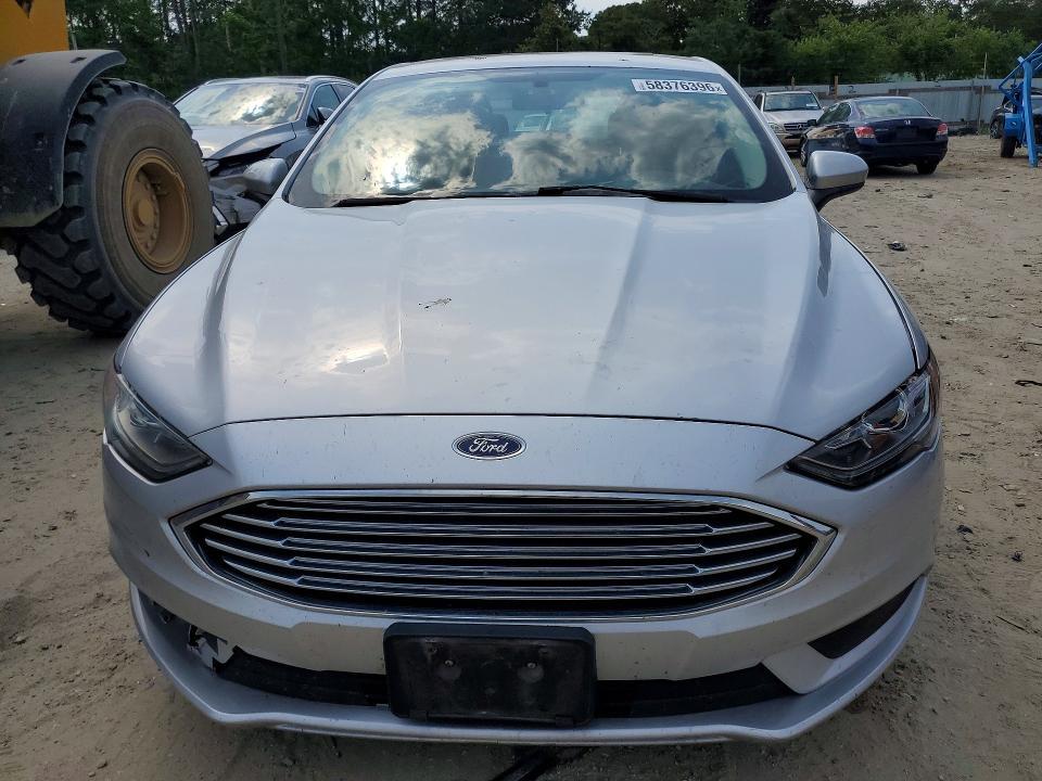 2018 Ford Fusion se Hybrid