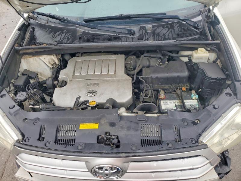 2013 Toyota Highlander Base