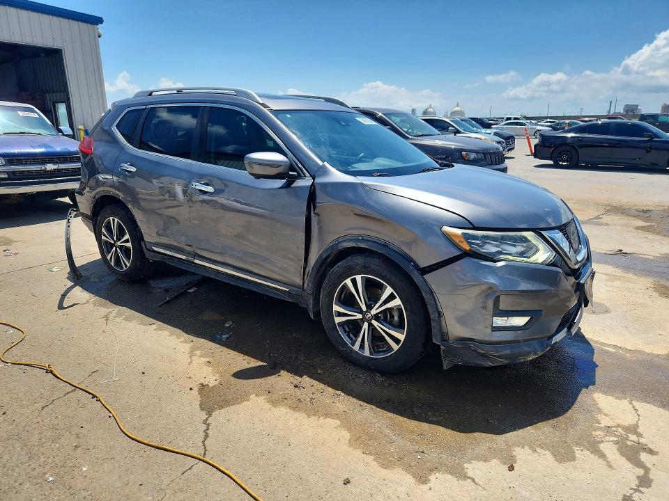 2017 Nissan Rogue sl