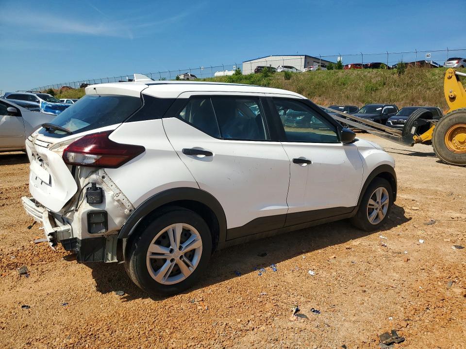 2021 Nissan Kicks s