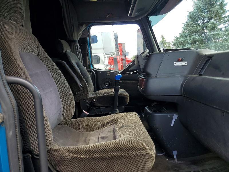 1998 Volvo Vnl Semi Truck