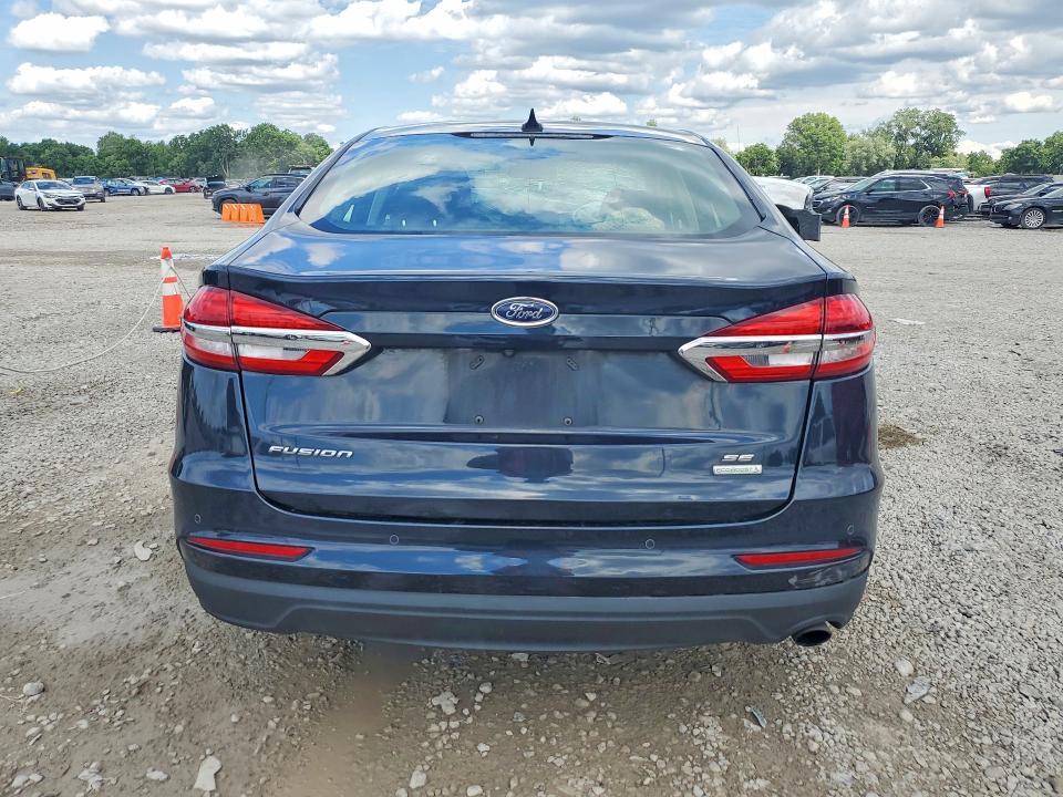 2020 Ford Fusion se