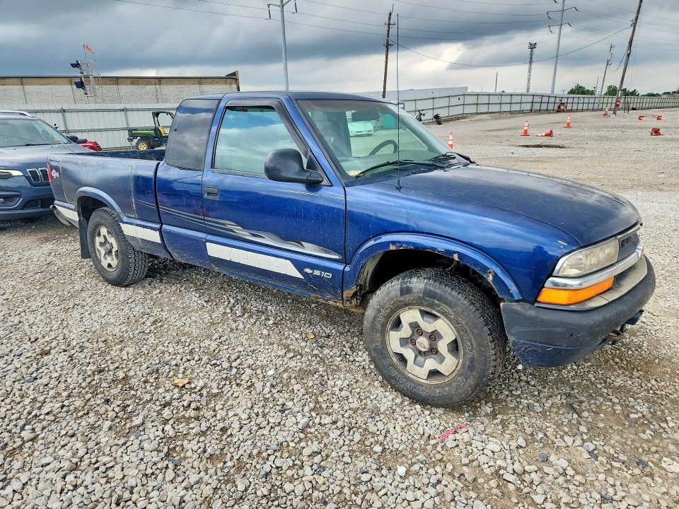 2000 Chevrolet S Truck S10