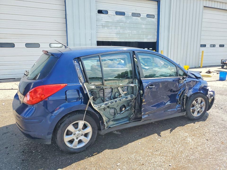 2012 Nissan Versa 1.8 s