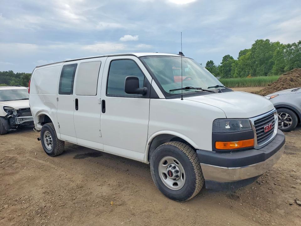 2022 GMC Savana G2500