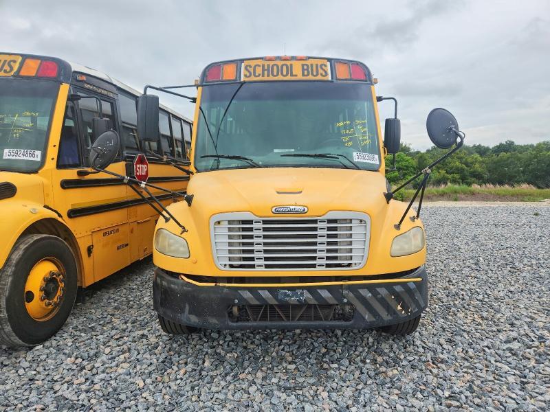 2010 Thomas SAF-T-LINER C2-School Bus