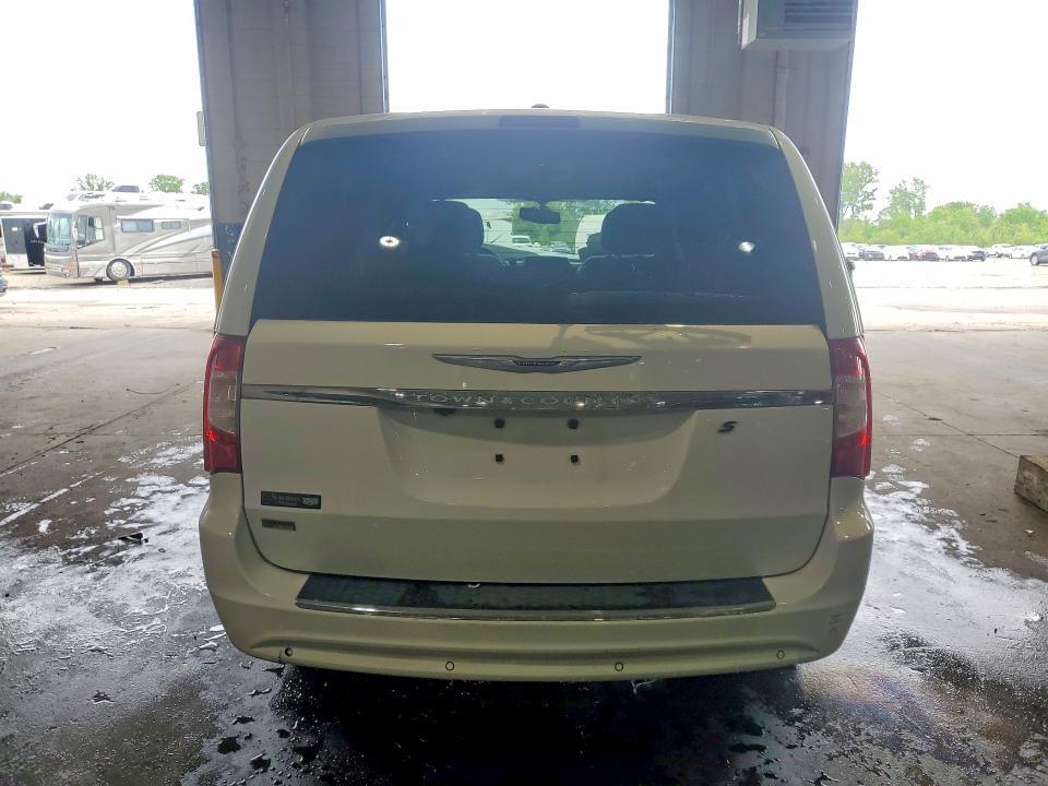 2015 Chrysler Town & Country s