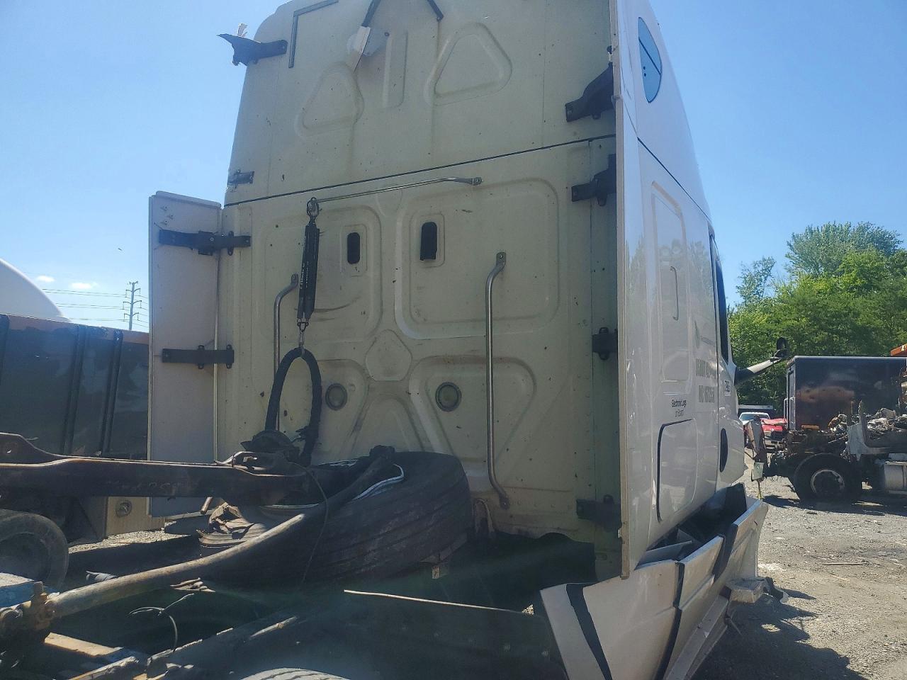 2019 Freightliner Cascadia 1-Semi Truck