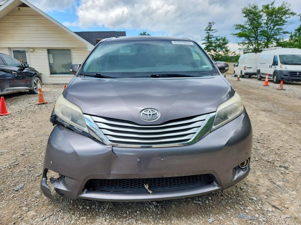 2015 Toyota Sienna Limited 7-passenger