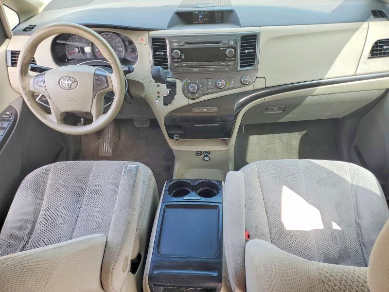 2011 Toyota Sienna le