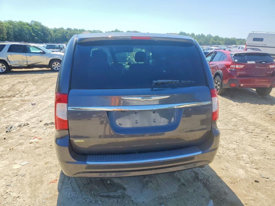 2016 Chrysler Town & Country Touring