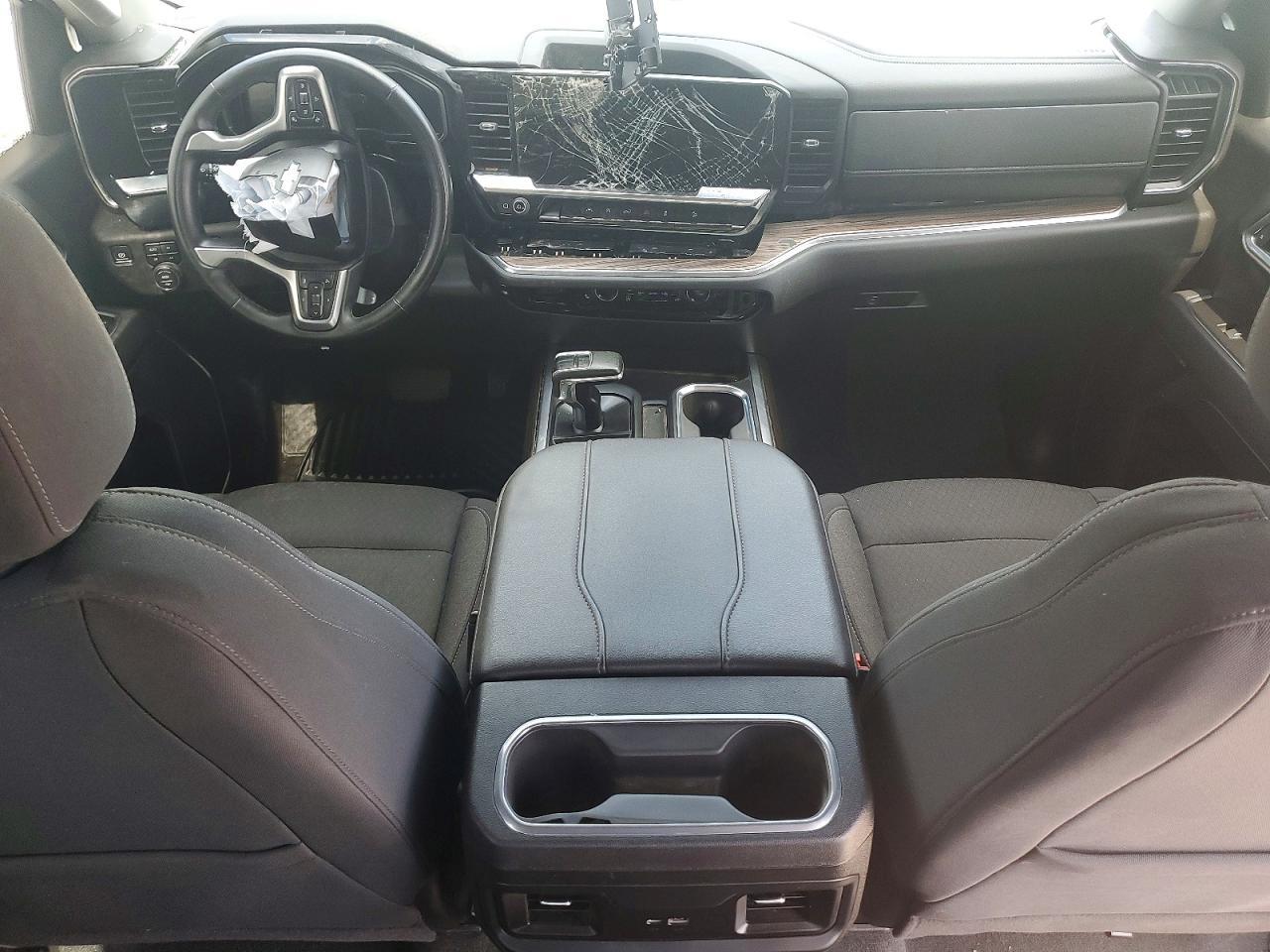 2025 Chevrolet Silverado K1500 LT