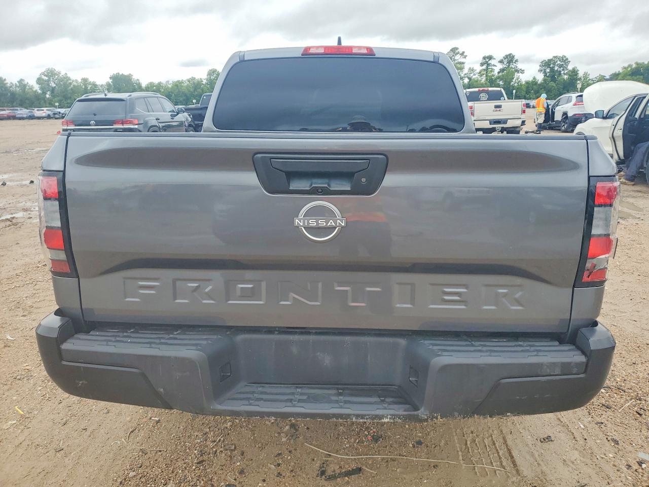 2023 Nissan Frontier S